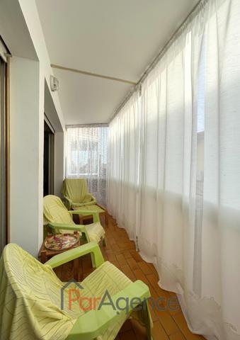 Appartement lumineux avec balcon bow window