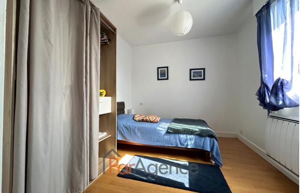 Appartement lumineux avec balcon bow window