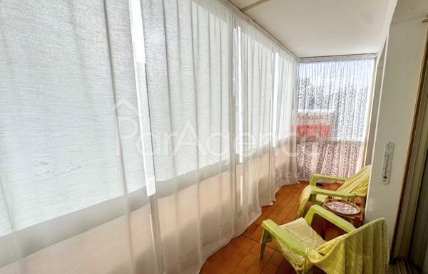 Appartement lumineux avec balcon bow window