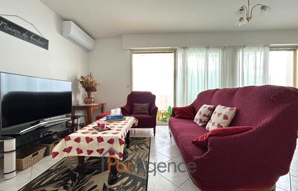 Appartement lumineux avec balcon bow window