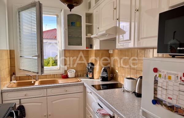 Appartement lumineux avec balcon bow window