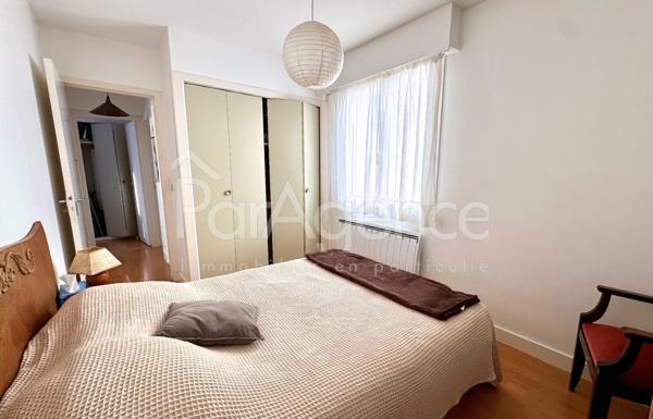 Appartement lumineux avec balcon bow window