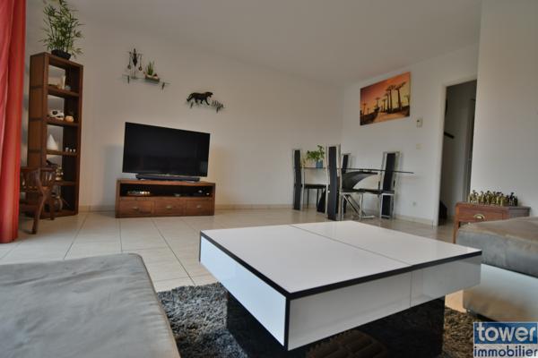 Bergerac.Maison type F4 de 83 m2 avec jardin dans résidence sécurisée avec piscine