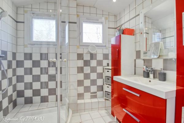 À VENDRE - Appartement F3 de 71m2 avec balcon, garage, cave et grenier - NANCY, avenue de la libération (54)