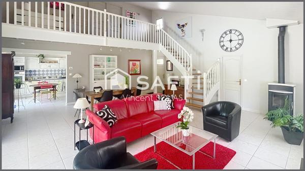 Maison et Emplacement Rare de 140 m² - 3Ch + Bureau - Piscine - Double Garage - Mouilleron le Captif