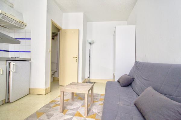 AGEN HYPER CENTRE VILLE - Appartement studio lumineux et calme au sein d'un quartier recherché.
