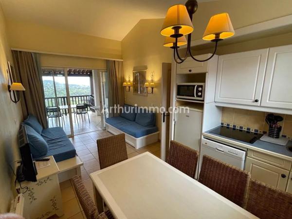 Vente                                                      Appartement
                        
                     3 pièces                      42 m2                     à Grimaud