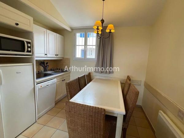 Vente                                                      Appartement
                        
                     3 pièces                      42 m2                     à Grimaud