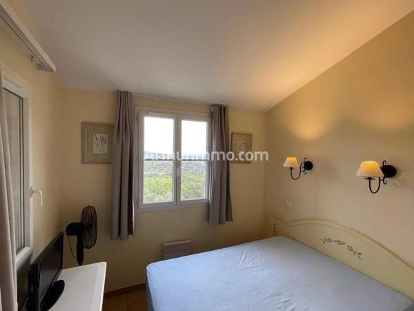 Vente                                                      Appartement
                        
                     3 pièces                      42 m2                     à Grimaud