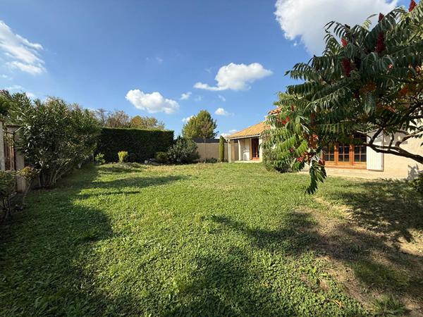 Maison Bouc Bel Air 4 pièce(s) 134m² environ, 424m² de terrain, exposition sud, grand garage, studio indépendant, 3 chambres