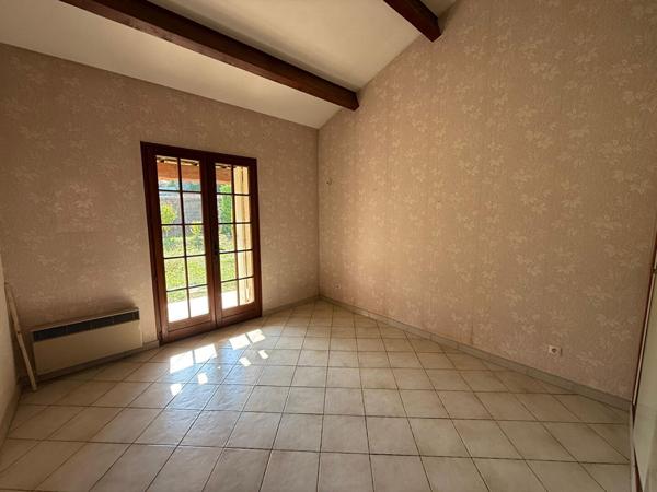 Maison Bouc Bel Air 4 pièce(s) 134m² environ, 424m² de terrain, exposition sud, grand garage, studio indépendant, 3 chambres