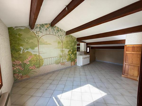 Maison Bouc Bel Air 4 pièce(s) 134m² environ, 424m² de terrain, exposition sud, grand garage, studio indépendant, 3 chambres