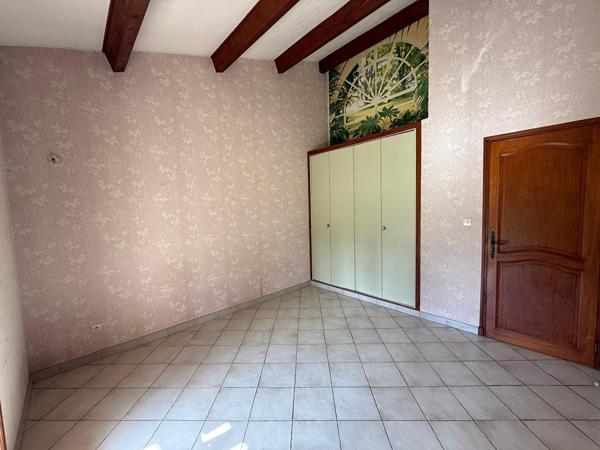 Maison Bouc Bel Air 4 pièce(s) 134m² environ, 424m² de terrain, exposition sud, grand garage, studio indépendant, 3 chambres