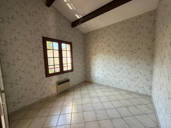 Maison Bouc Bel Air 4 pièce(s) 134m² environ, 424m² de terrain, exposition sud, grand garage, studio indépendant, 3 chambres