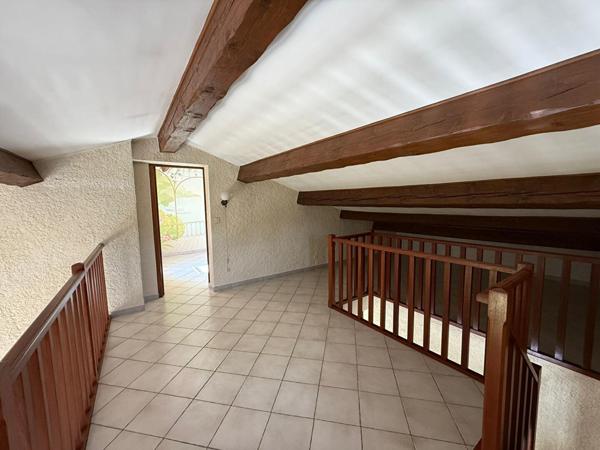 Maison Bouc Bel Air 4 pièce(s) 134m² environ, 424m² de terrain, exposition sud, grand garage, studio indépendant, 3 chambres