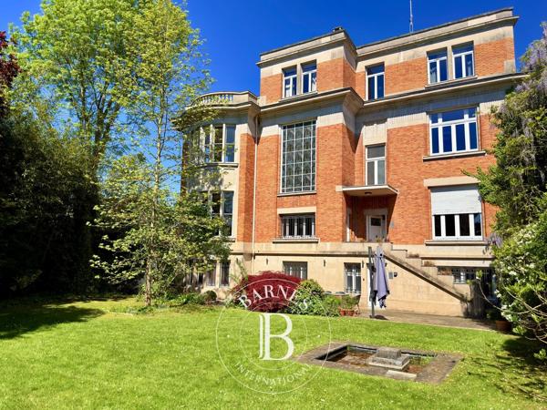 Roubaix, Ensemble immobilier 11 Chambres -  485 m² à vendre