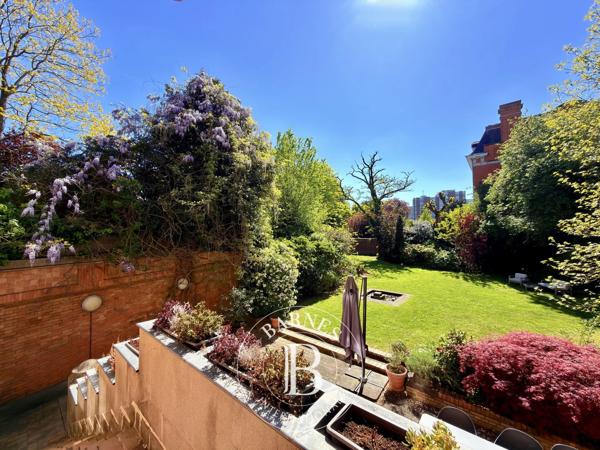 Roubaix, Ensemble immobilier 11 Chambres -  485 m² à vendre