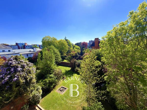 Roubaix, Ensemble immobilier 11 Chambres -  485 m² à vendre