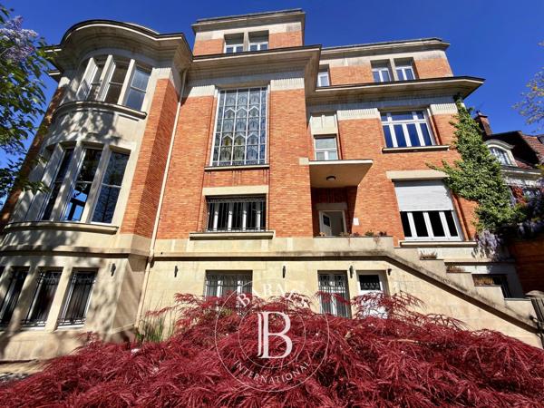 Roubaix, Ensemble immobilier 11 Chambres -  485 m² à vendre