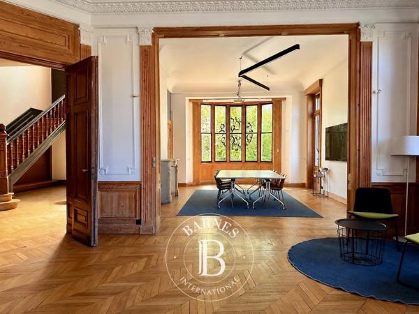 Roubaix, Ensemble immobilier 11 Chambres -  485 m² à vendre