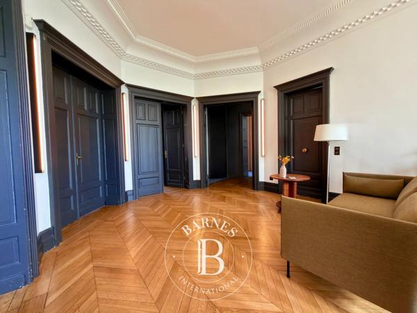 Roubaix, Ensemble immobilier 11 Chambres -  485 m² à vendre