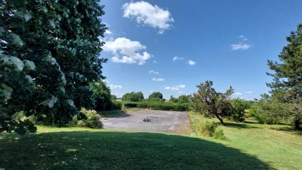 LONGERE -Parassy 8 pièce(s) 214 m2