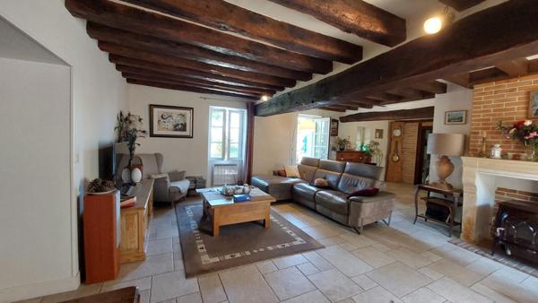 LONGERE -Parassy 8 pièce(s) 214 m2