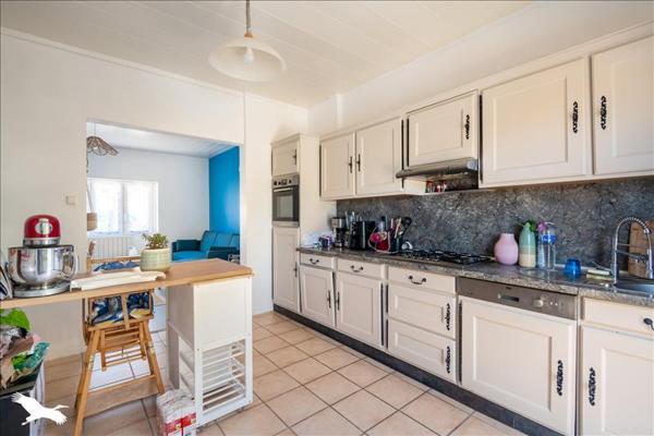 Maison à vendre |  Saint-Pol-de-Léon |  9 pièces | 164 m²