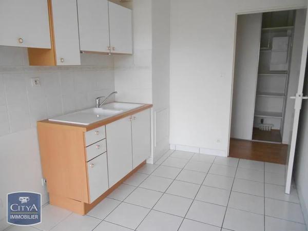 Appartement à louer 2 pièces 58.84m² Angers (49100)