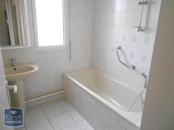 Appartement à louer 2 pièces 58.84m² Angers (49100)