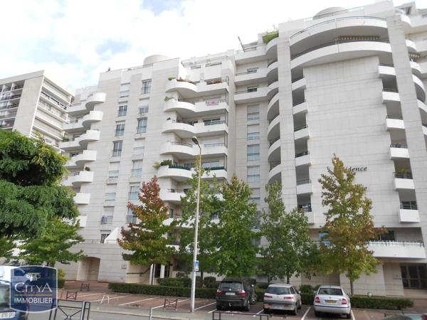 Appartement à louer 2 pièces 58.84m² Angers (49100)