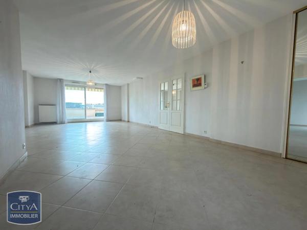 Appartement à louer 4 pièces 115.4m² Brive-la-Gaillarde (19100)