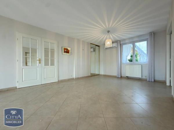 Appartement à louer 4 pièces 115.4m² Brive-la-Gaillarde (19100)