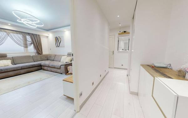 Appartement à vendre    4 pièces • 76 m2 Hoenheim