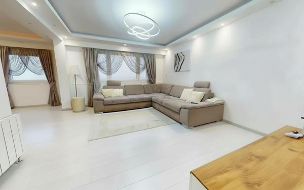 Appartement à vendre    4 pièces • 76 m2 Hoenheim