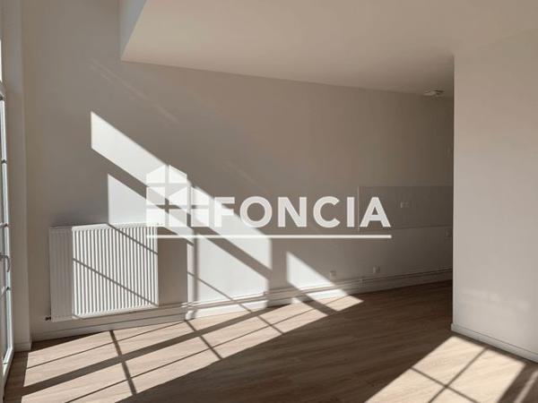 Location Appartement 4 pièces 75.7 m² - 5 BOULEVARD JULES FERRY Louviers 27400