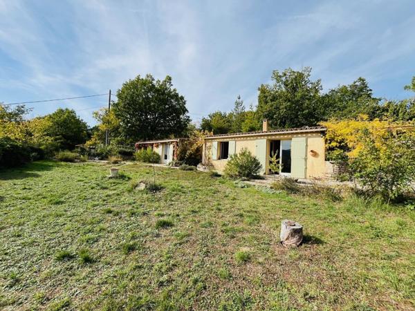 Apt (84400) Petite villa + cabanon ancien avec vue dominante 180° et exposition plein Sud !