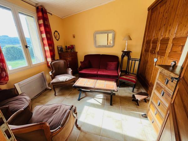 Apt (84400) Petite villa + cabanon ancien avec vue dominante 180° et exposition plein Sud !