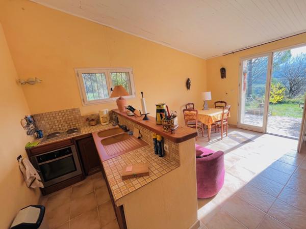 Apt (84400) Petite villa + cabanon ancien avec vue dominante 180° et exposition plein Sud !