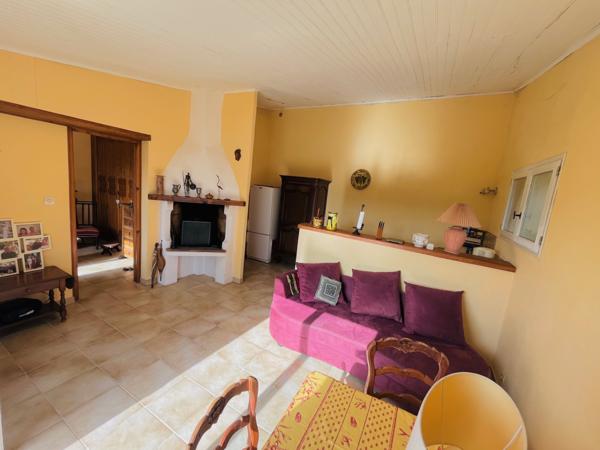 Apt (84400) Petite villa + cabanon ancien avec vue dominante 180° et exposition plein Sud !