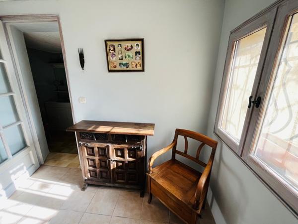 Apt (84400) Petite villa + cabanon ancien avec vue dominante 180° et exposition plein Sud !