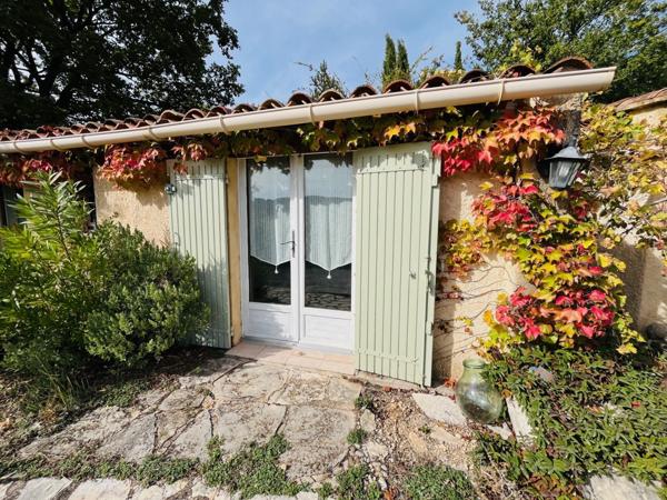 Apt (84400) Petite villa + cabanon ancien avec vue dominante 180° et exposition plein Sud !