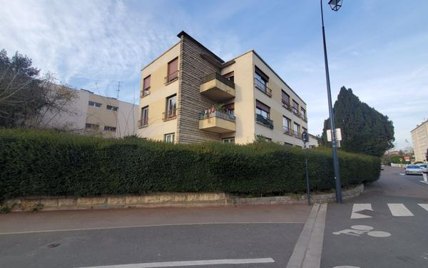 Appartement à vendre    3 pièces • 70 m2 Chelles