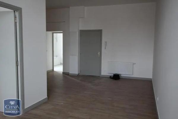 Appartement à louer 2 pièces 50.25m² Cambrai (59400)