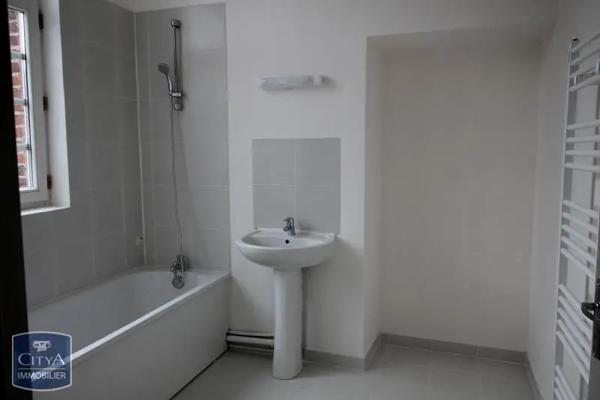 Appartement à louer 2 pièces 50.25m² Cambrai (59400)