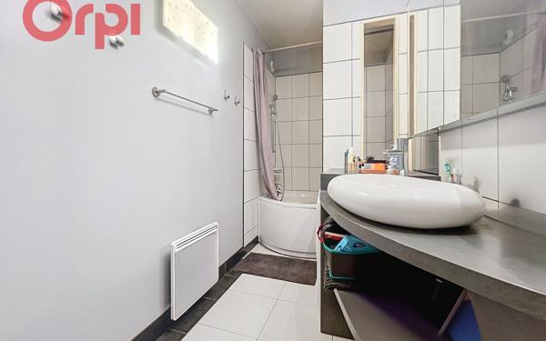 Appartement à vendre    2 pièces •  Vichy