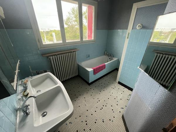 Maison à vendre |  Thiviers |  6 pièces | 122 m²