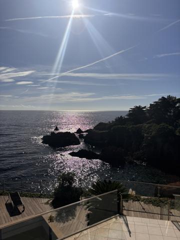 Saint-Raphaël (83530) Castle of O, pieds dans l'eau, baie de Cannes