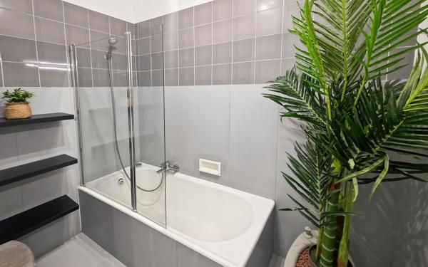 Appartement à vendre    1 pièce • 33,51 m2 Nice