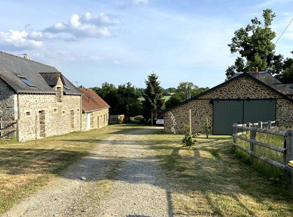 SAINT BERTHEVIN MAISON EN CAMPAGNE 3 CHAMBRES